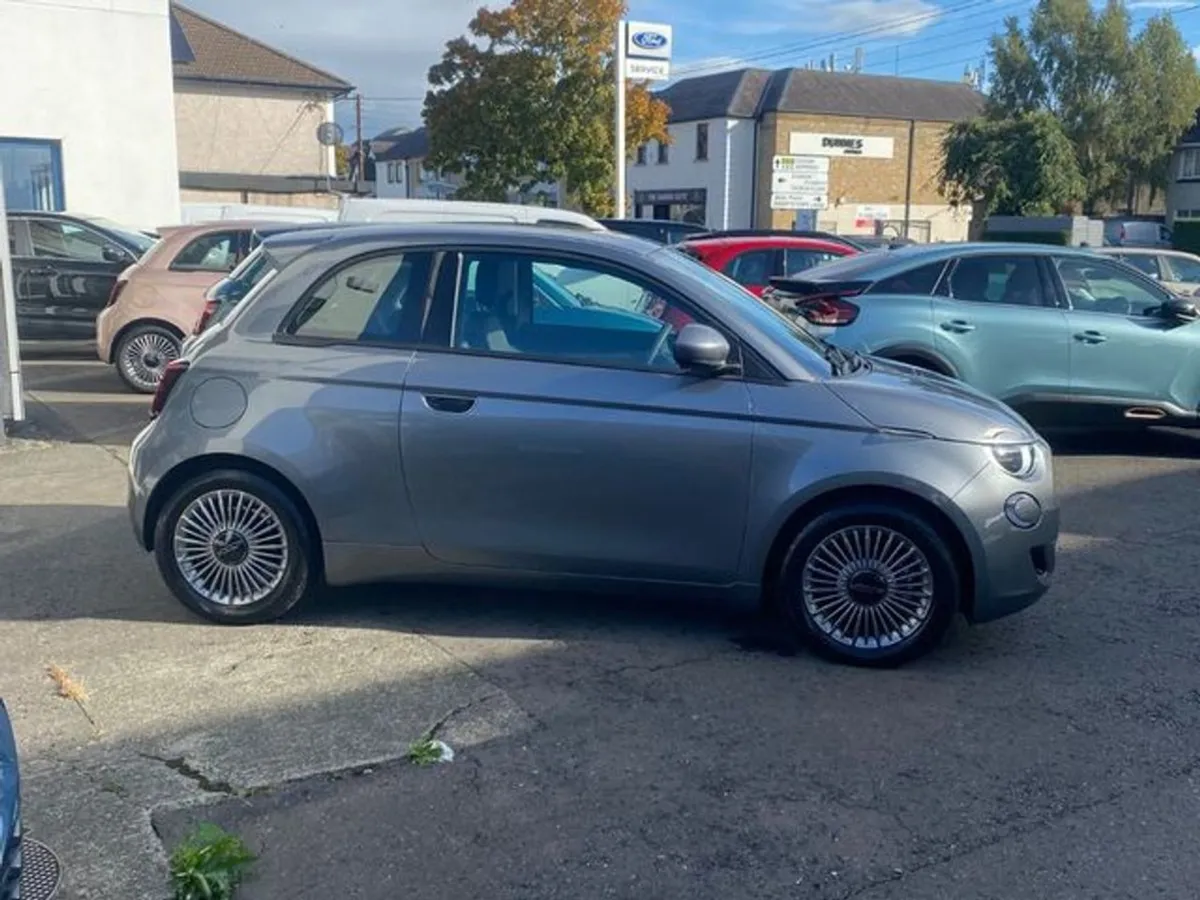 Fiat 500e Icon 42kwh 3DR Auto - Image 4