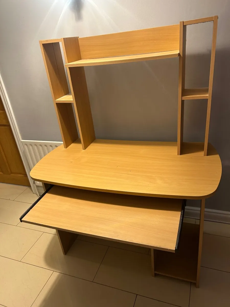 Study desk - Image 3