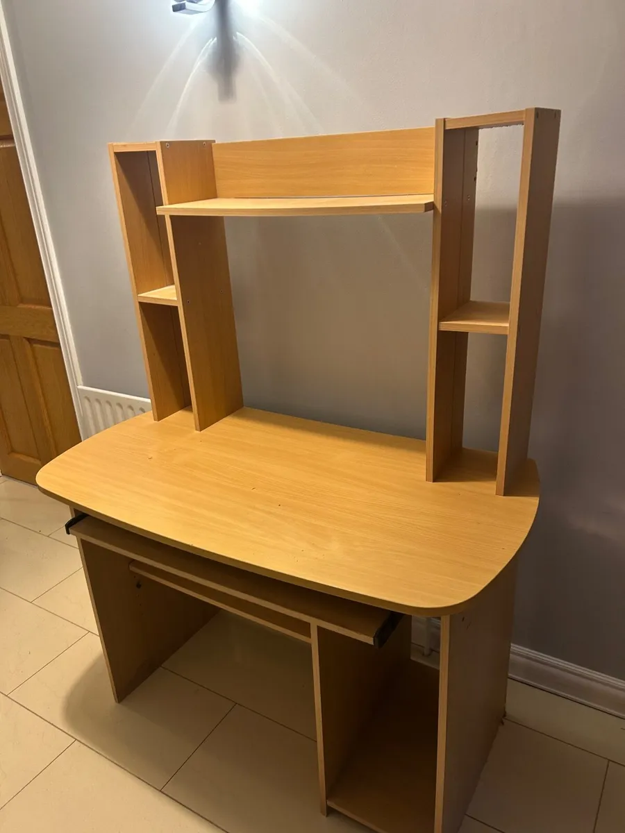 Study desk - Image 1