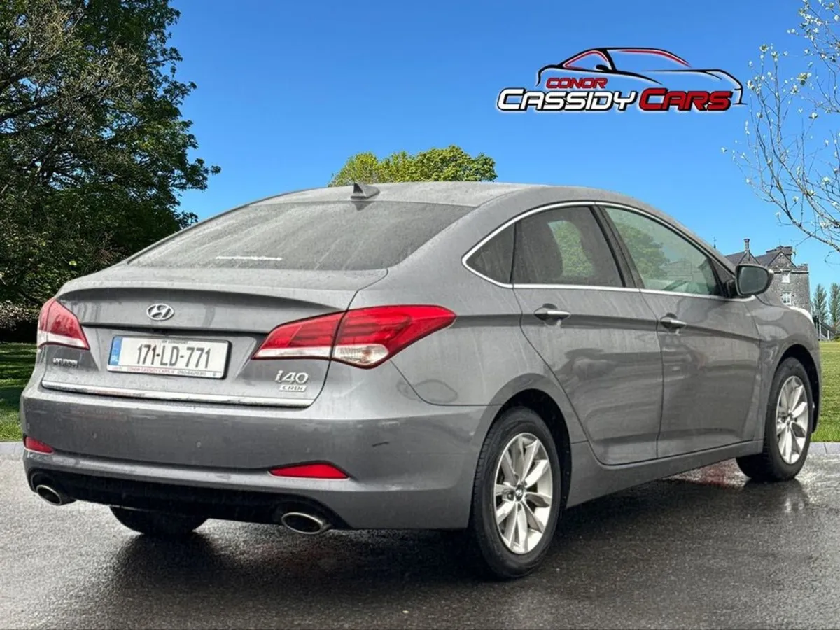 Hyundai i40 1.7 Crdi SE NAV Bl/dr 115 4DR - Image 2