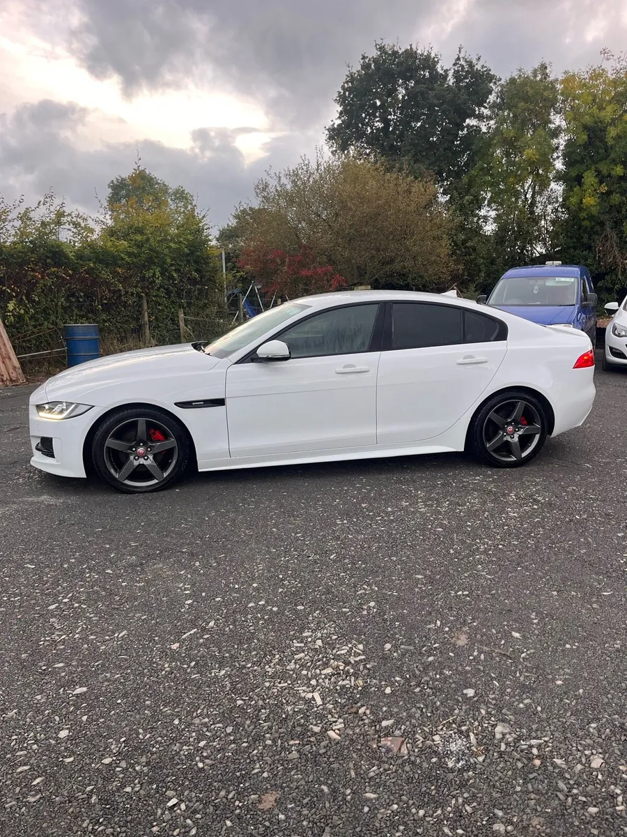 Jaguar XE - Image 4