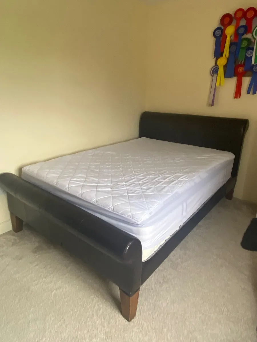 For Sale 4ft 6 Sleigh Bed - Image 1