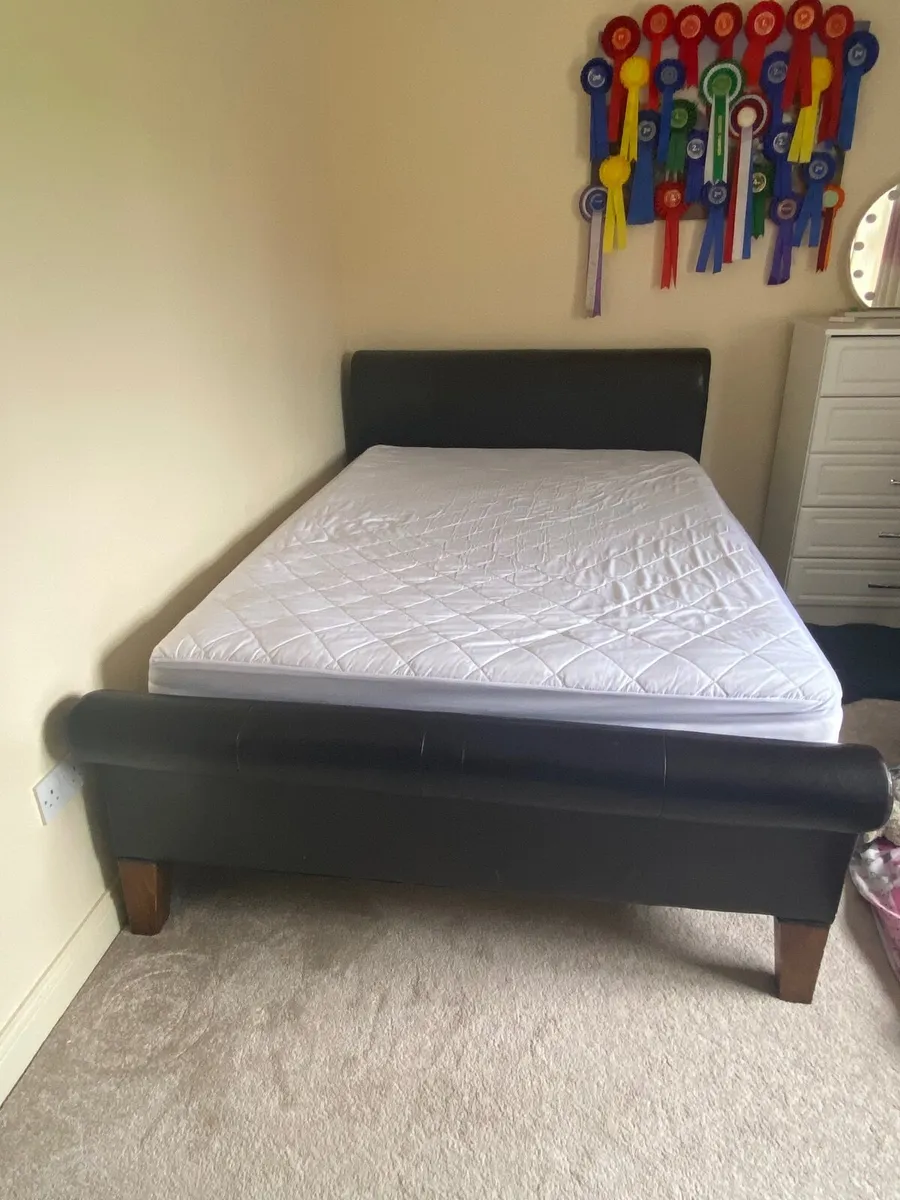 For Sale 4ft 6 Sleigh Bed - Image 2
