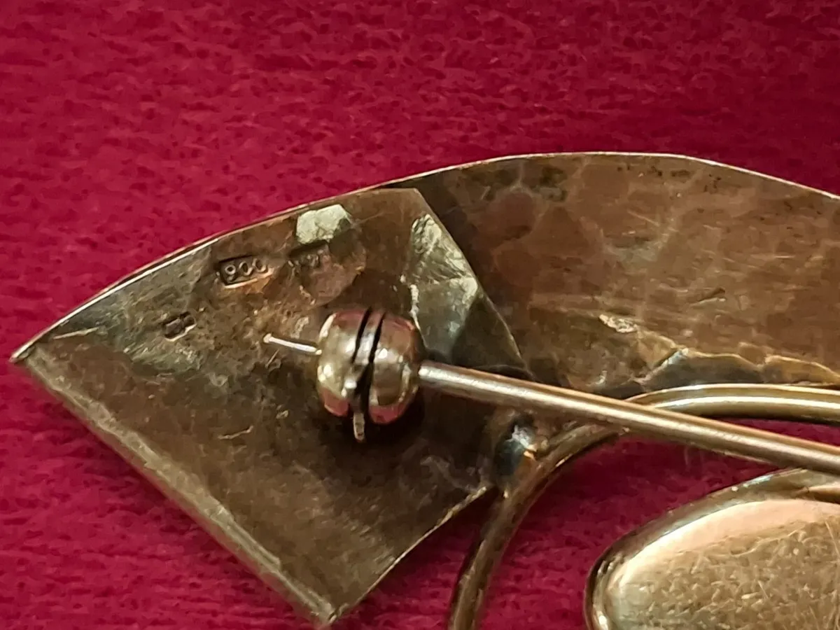 Vintage 900 SILVER Modernist Brooch & black onyx - Image 2