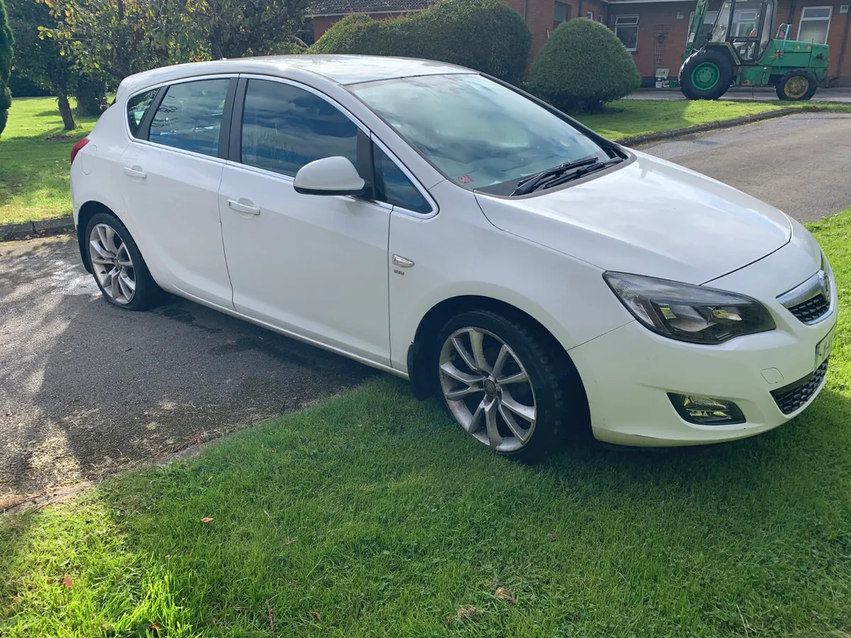 2011 VAUXHALL ASTRA  SRI 1.6 PETROL - Image 1
