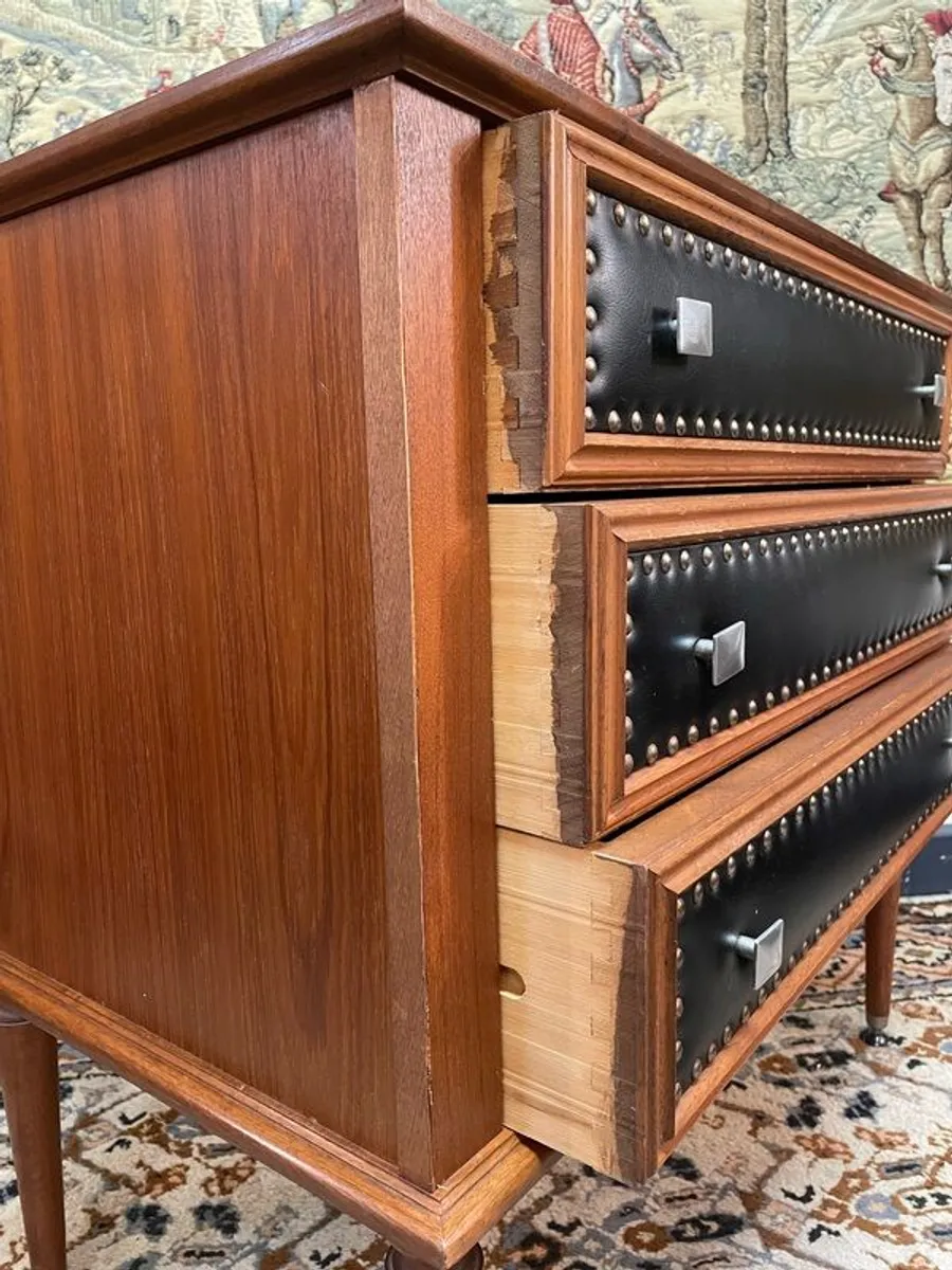 Mid-Century Modern Chest of Drawers - Image 4