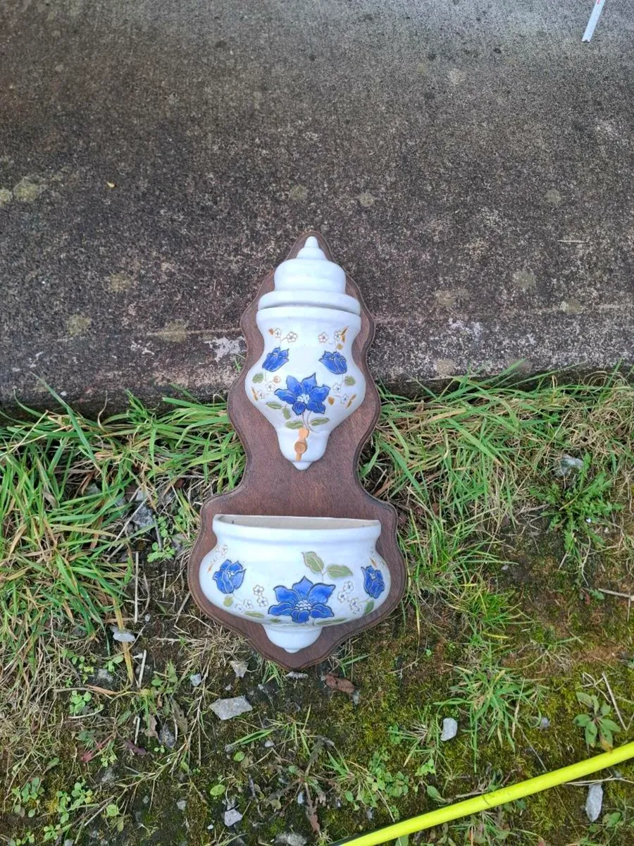 Ceramic fontaine possible to post