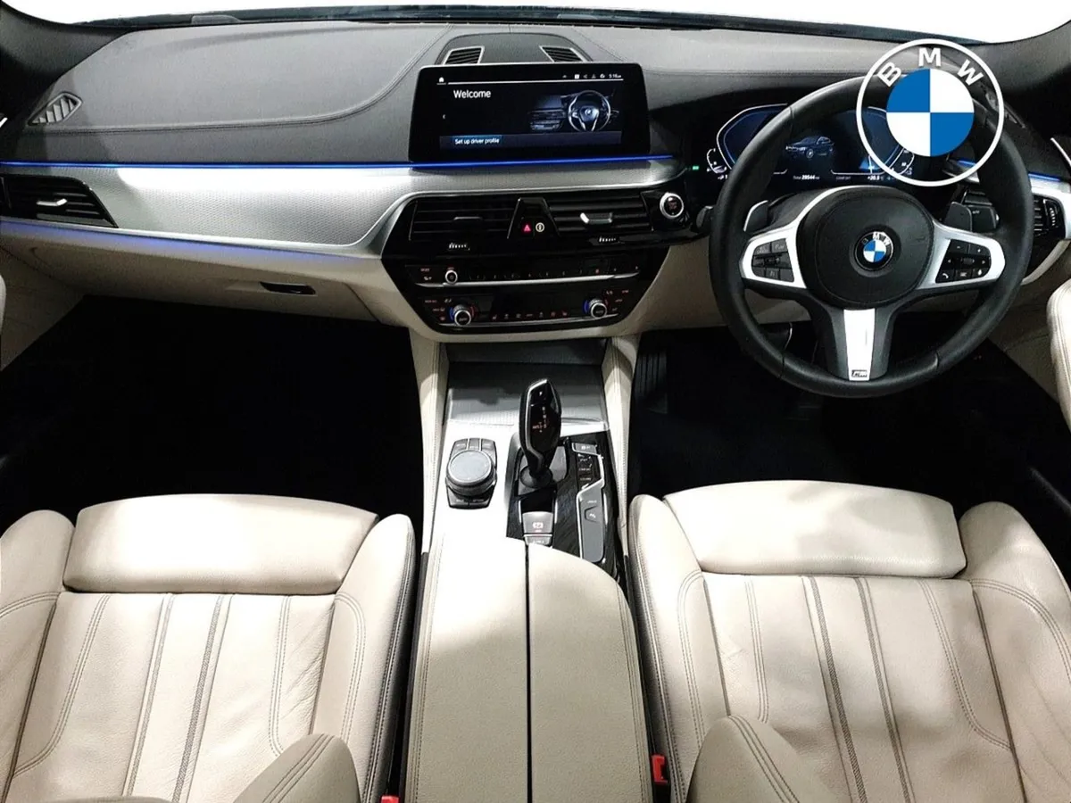 BMW 5 Series 530e M Sport Iperformance Saloon - Image 4