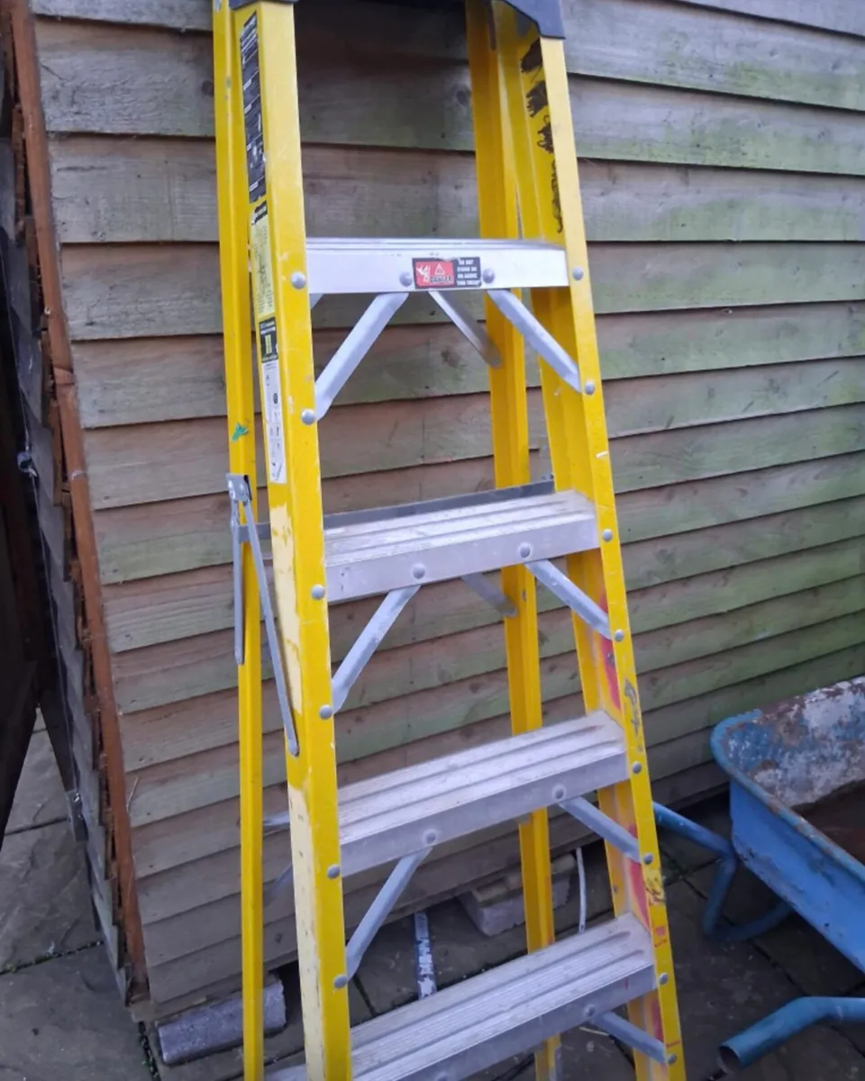 Step Ladders - Image 2