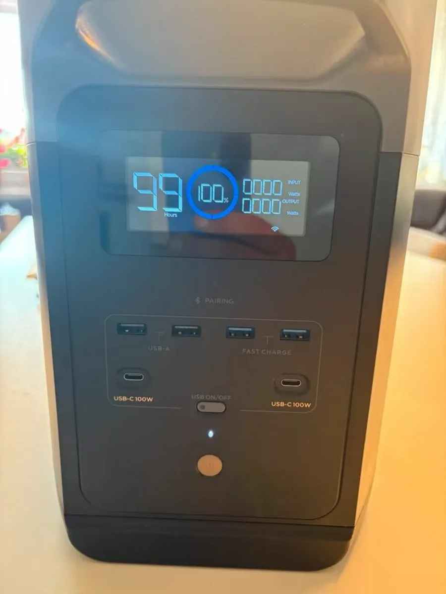 EcoFlow Delta 2 with cables manual and low cycles - Image 3