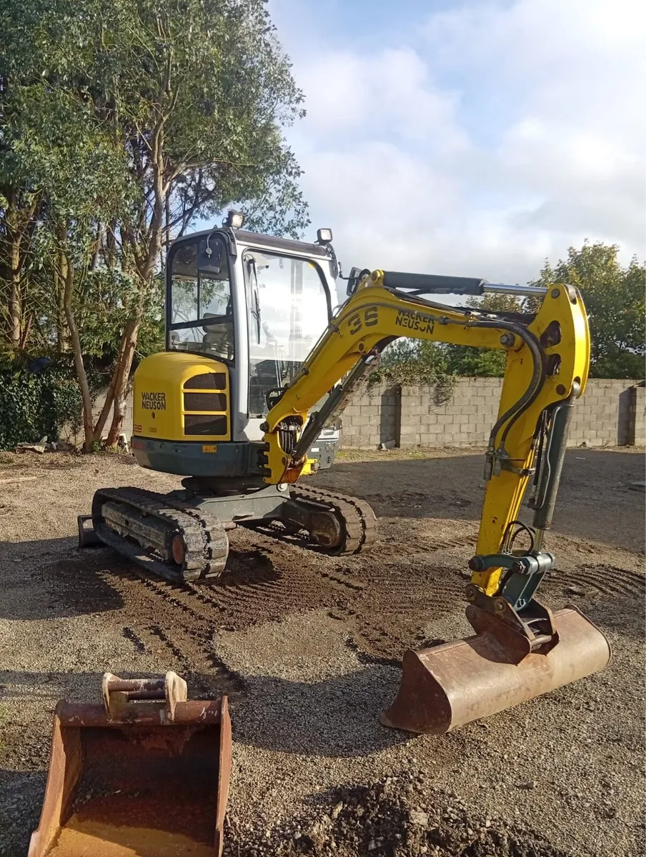 3 tonne mini digger - Image 2