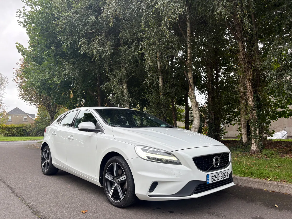 2016 Volvo V40 R design 2.0 D2 immaculate - Image 1