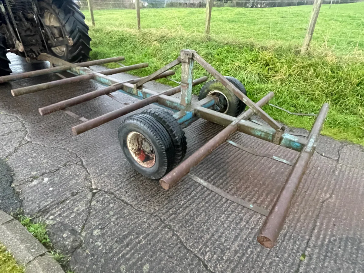 6 bale trailer - Image 3