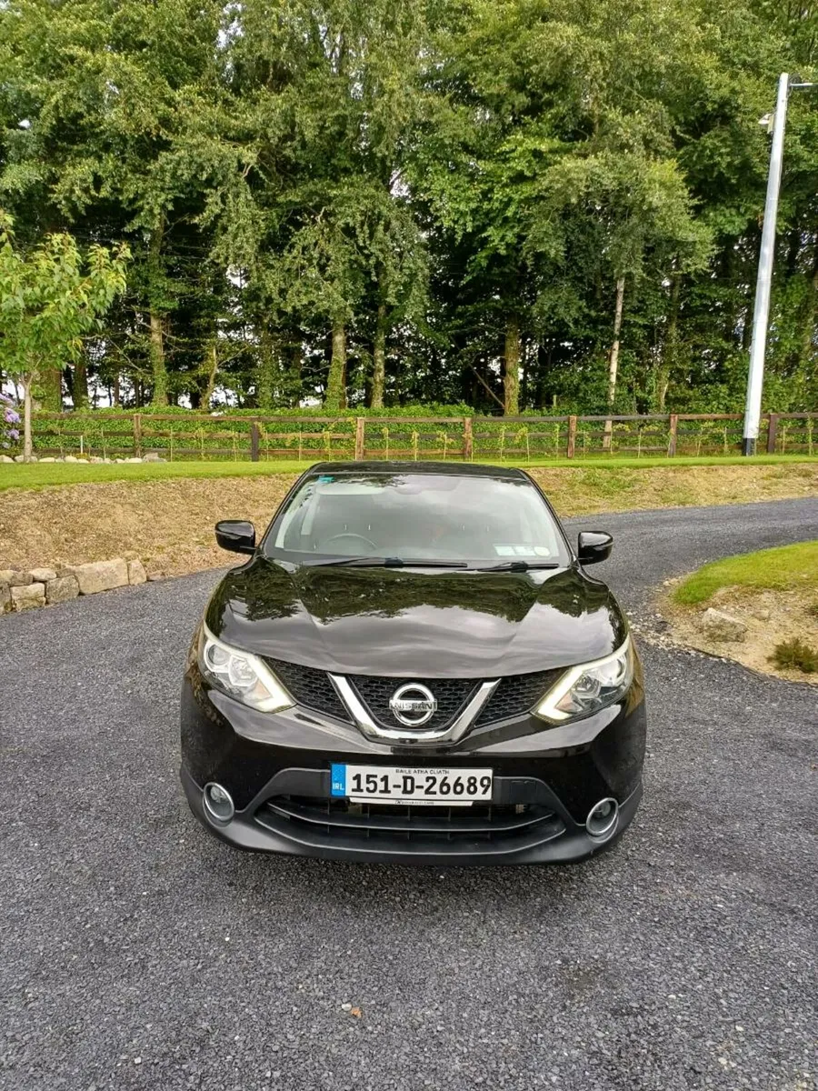 Nissan Qashqai 2015 Metallic black - Image 2