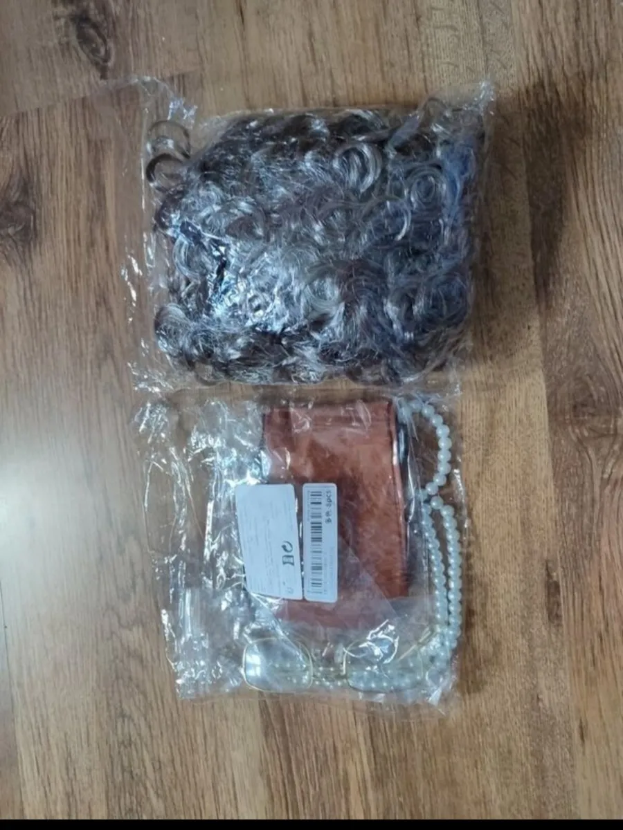 Grandma Costume accessories set - Image 2