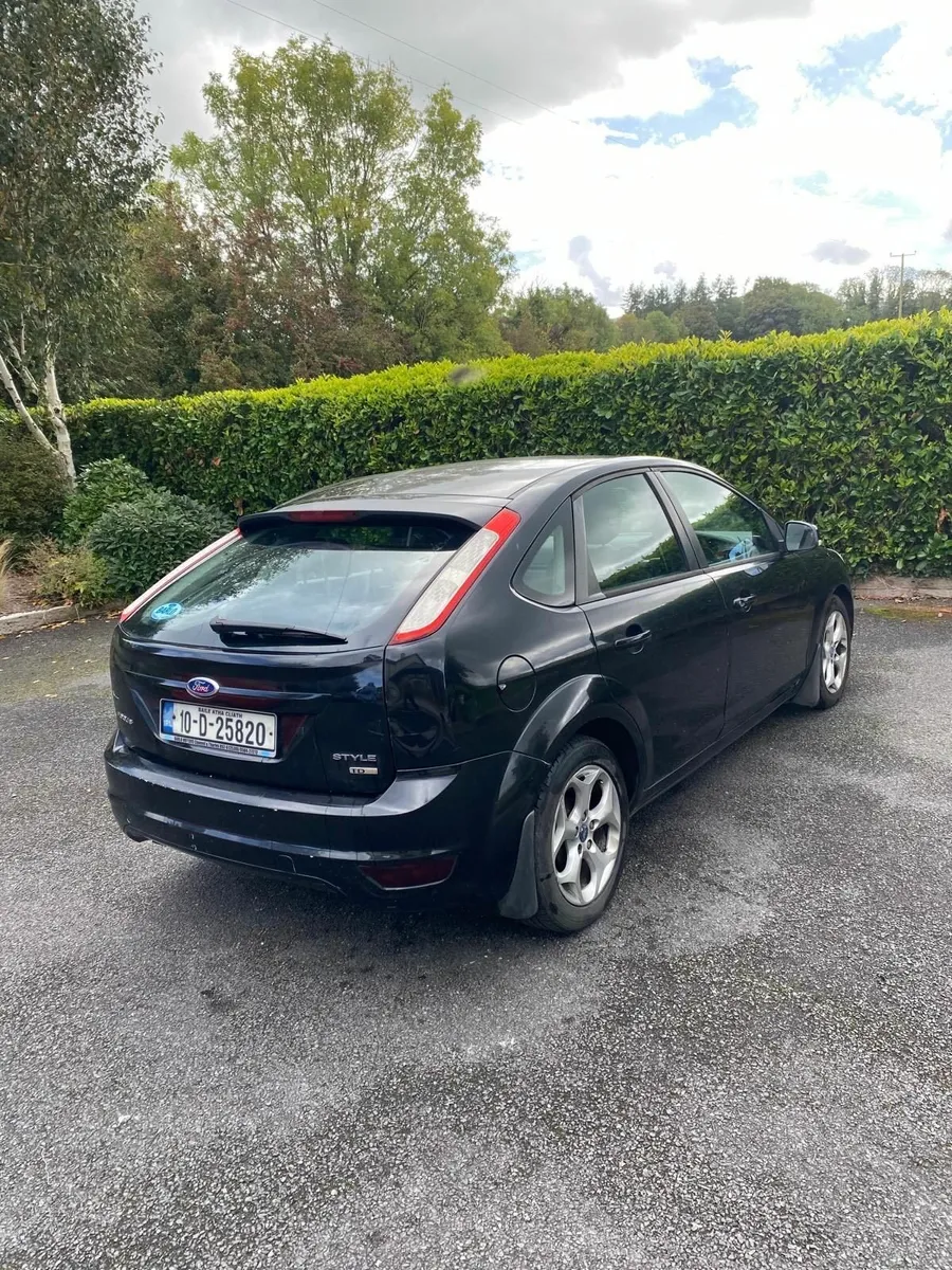 Ford Focus 2010 - Image 4