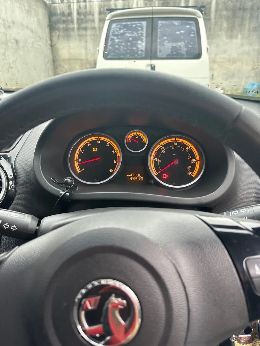 Vauxhall Corsa 2014 limited edition - Image 3
