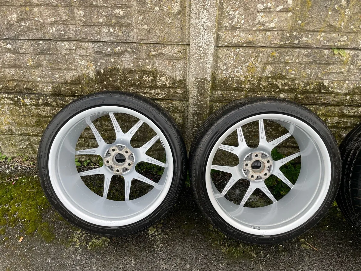 20” 554M BMW Alloys+ Tyres - Image 4
