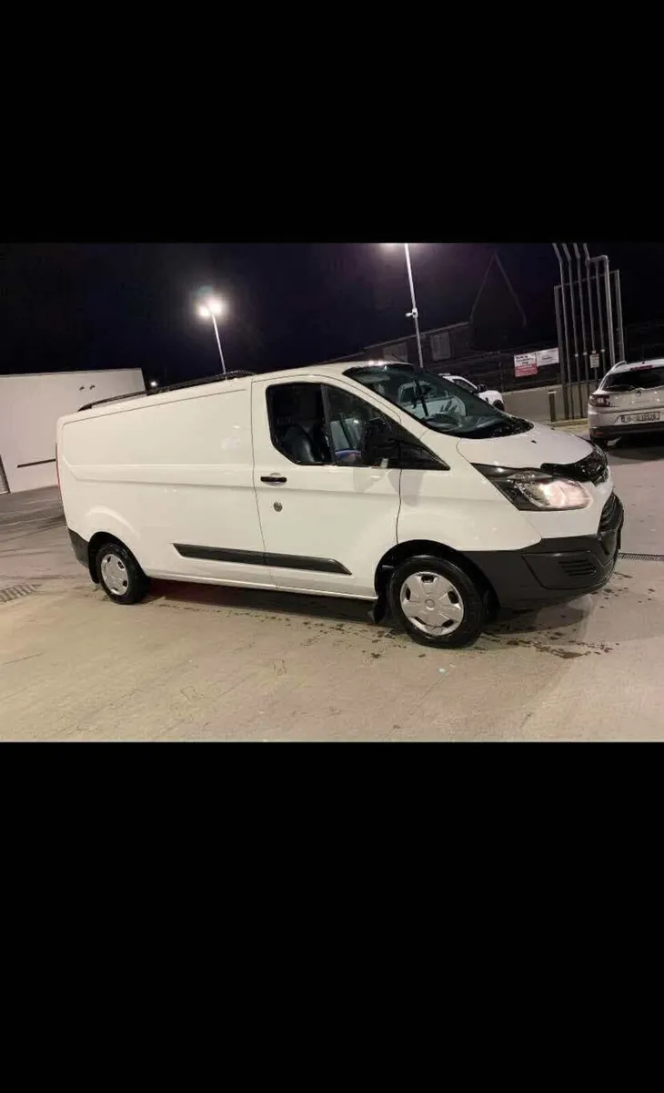 Ford Transit Custom 2016 LWB - Image 2