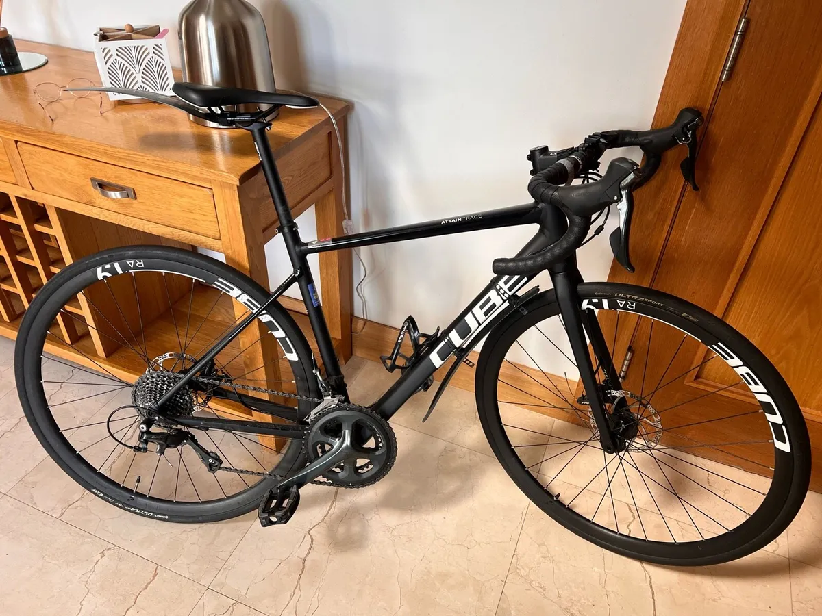 Cube Attain Race Bike - Image 1