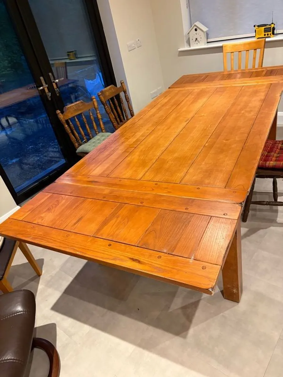 Very large dining room table - Image 1