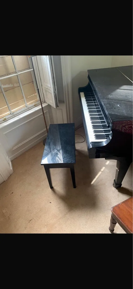 K. KAWAI GRAND PIANO - Image 1