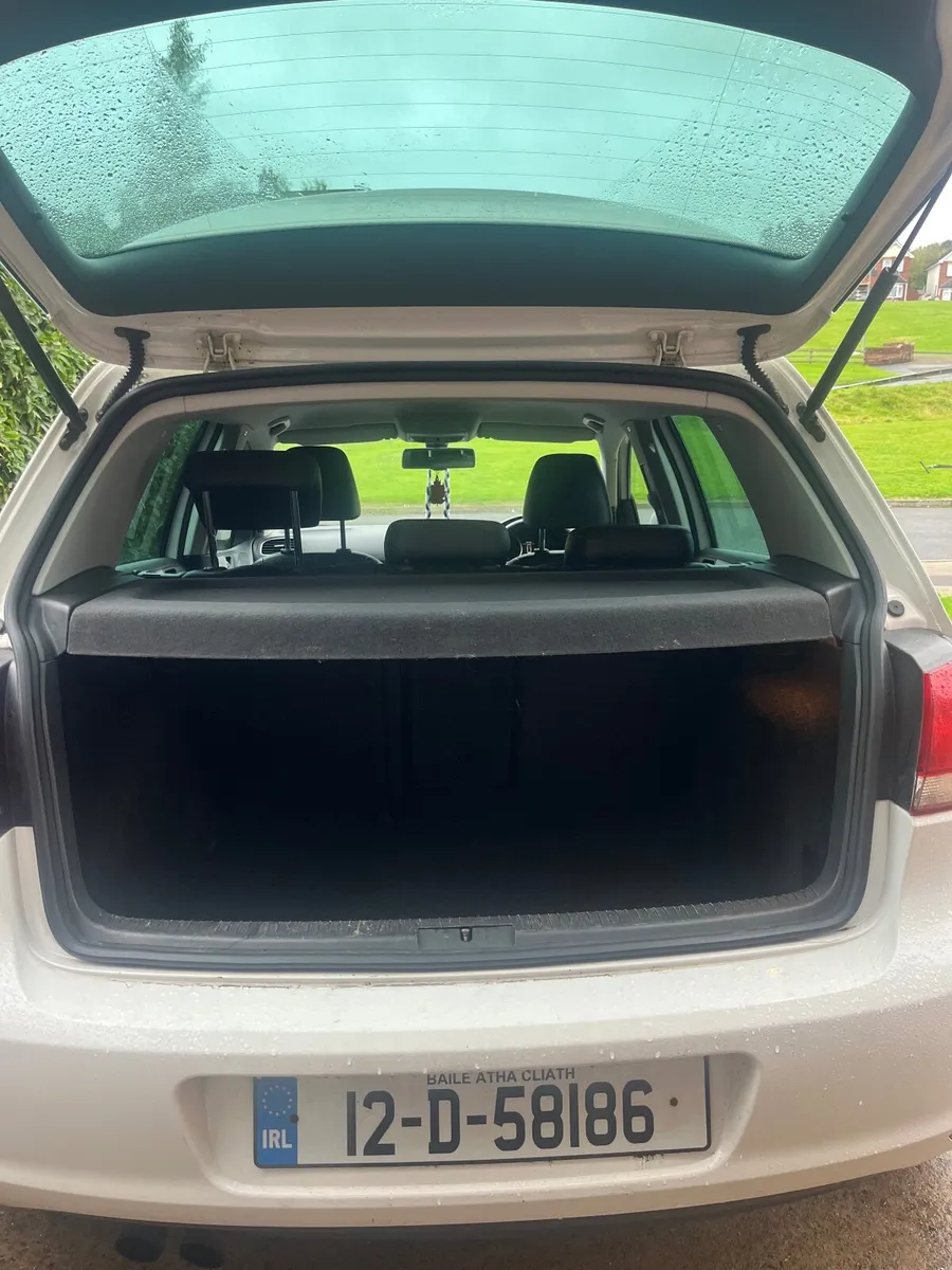 Volkswagen Golf 2012 - Image 4