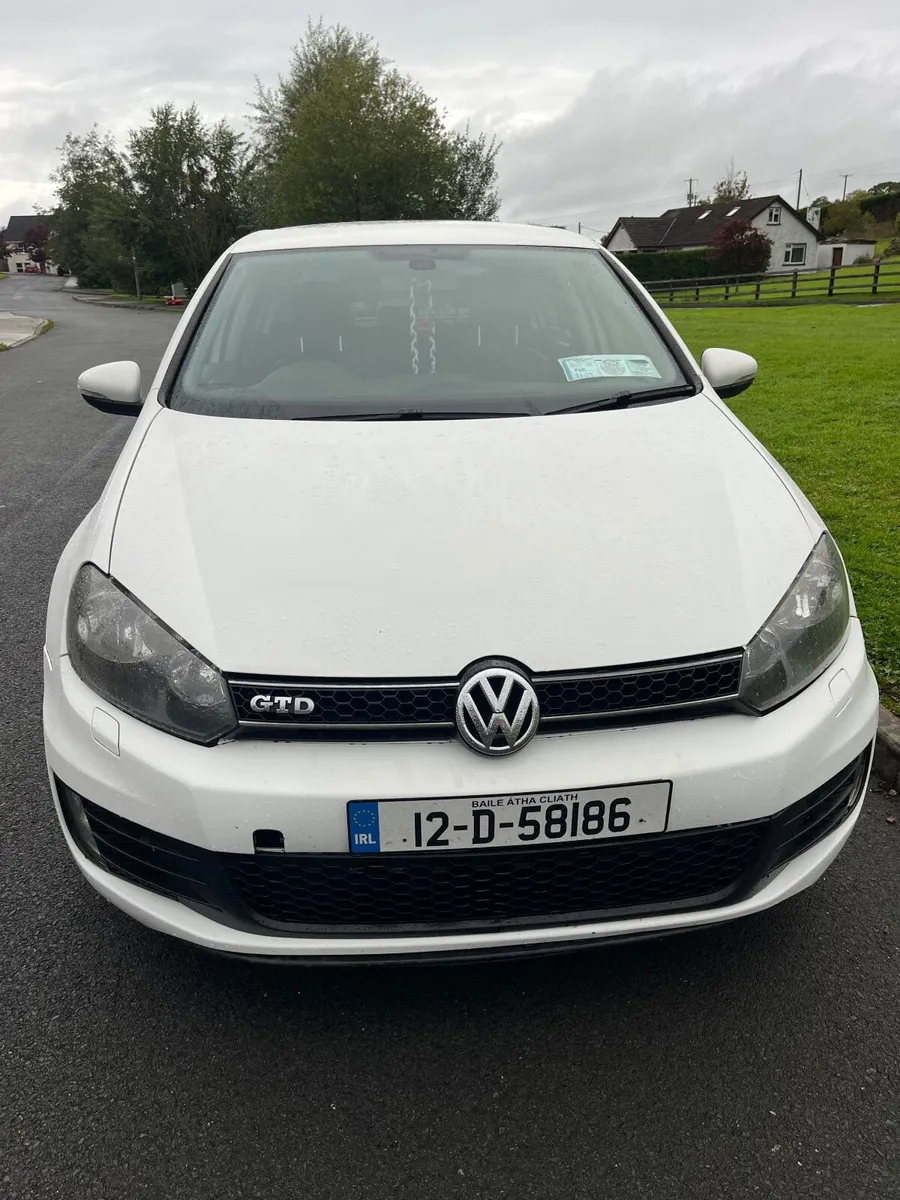 Volkswagen Golf 2012 - Image 1