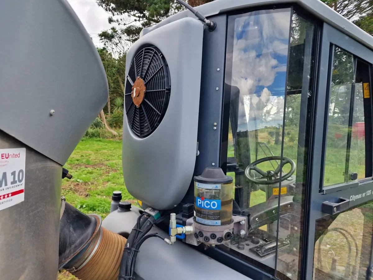 2019 Hako Citymaster Road Sweeper Roadsweeper - Image 3