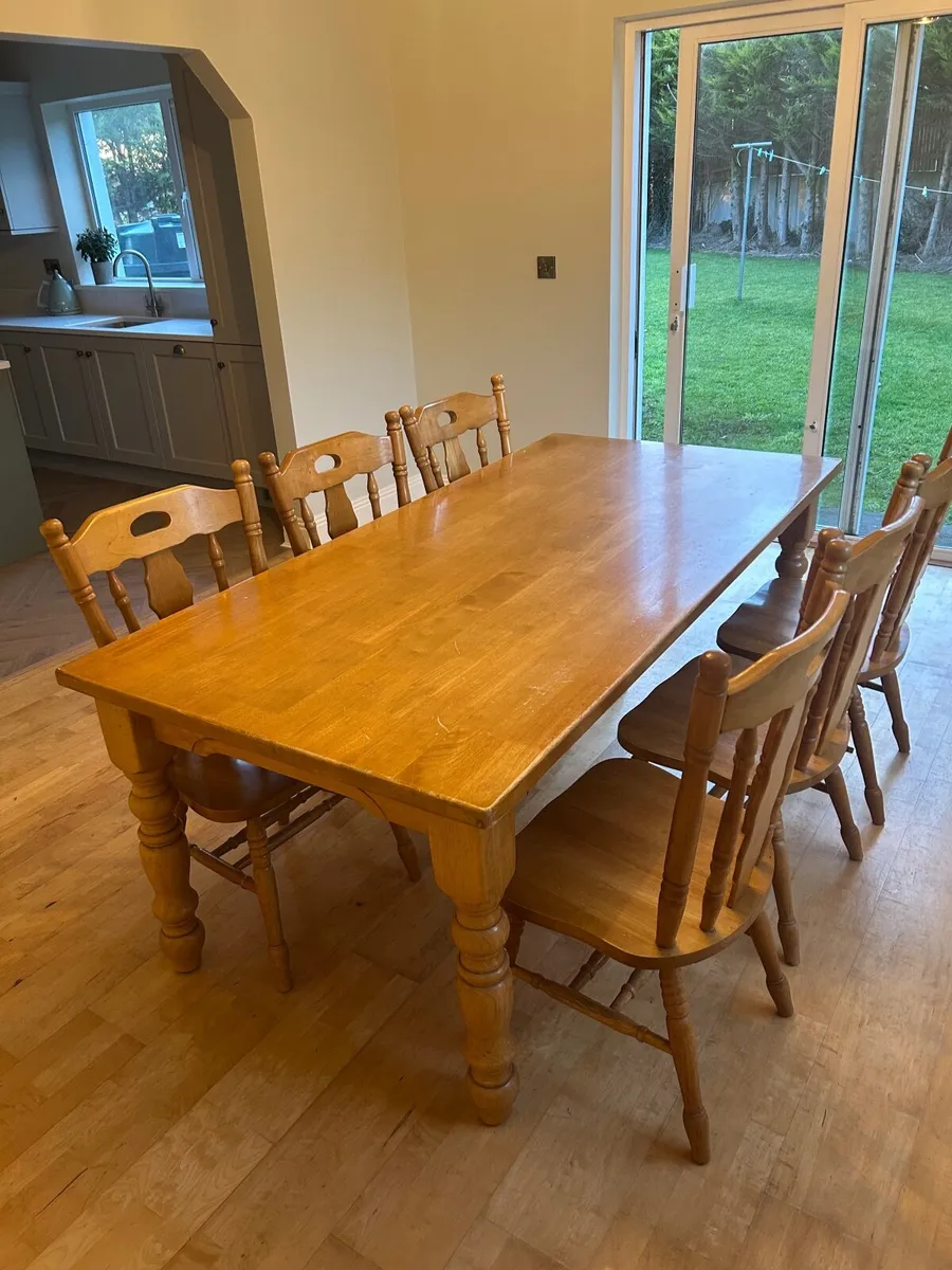 Solid Oak Dining Table & 6 Chairs - Image 1