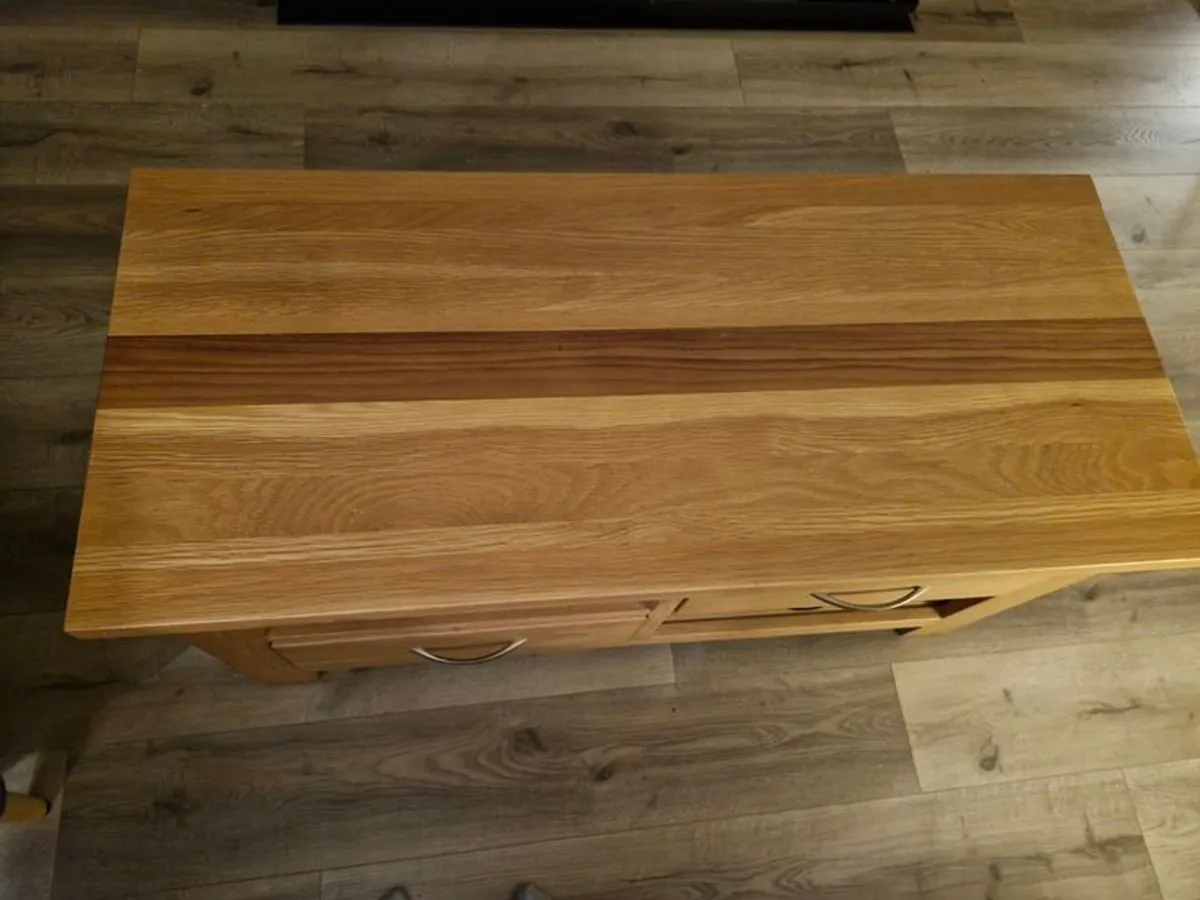 Wooden TV table - Image 4