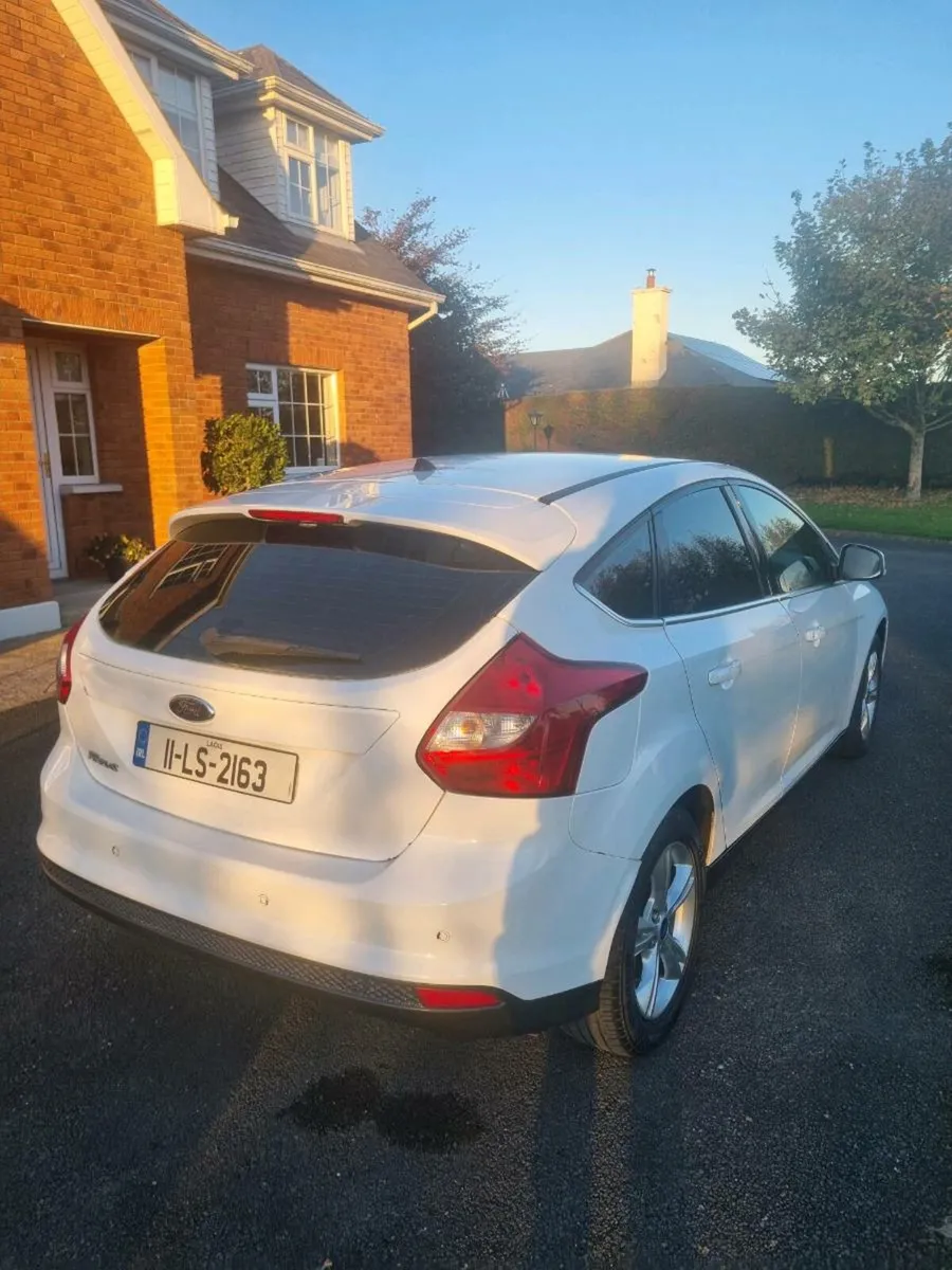 Ford Focus 2011 - Image 3