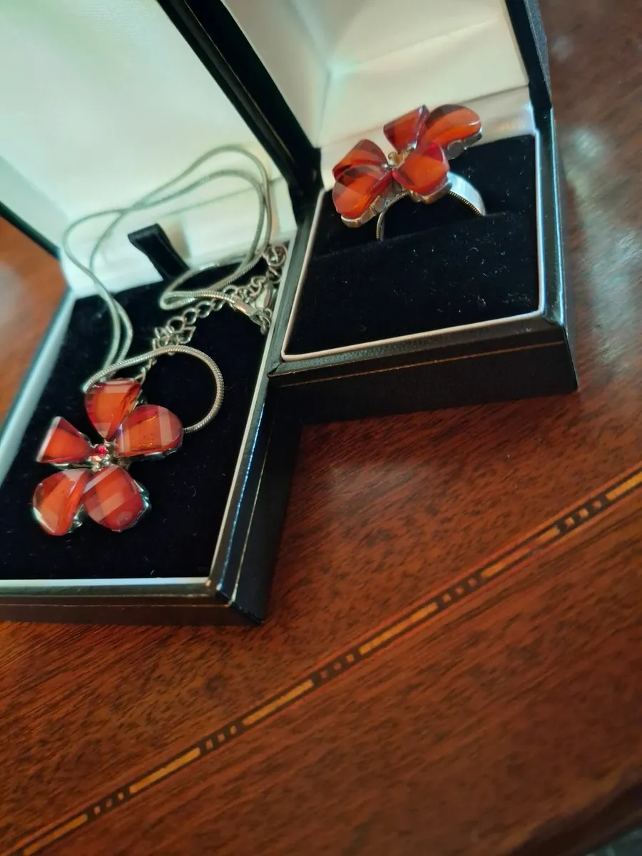 Vintage Statement Set Red... - Image 3
