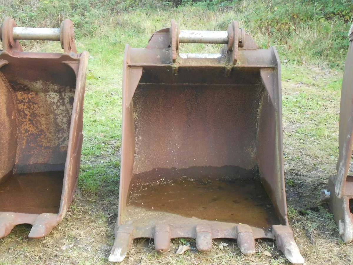 5 Buckets - Image 3