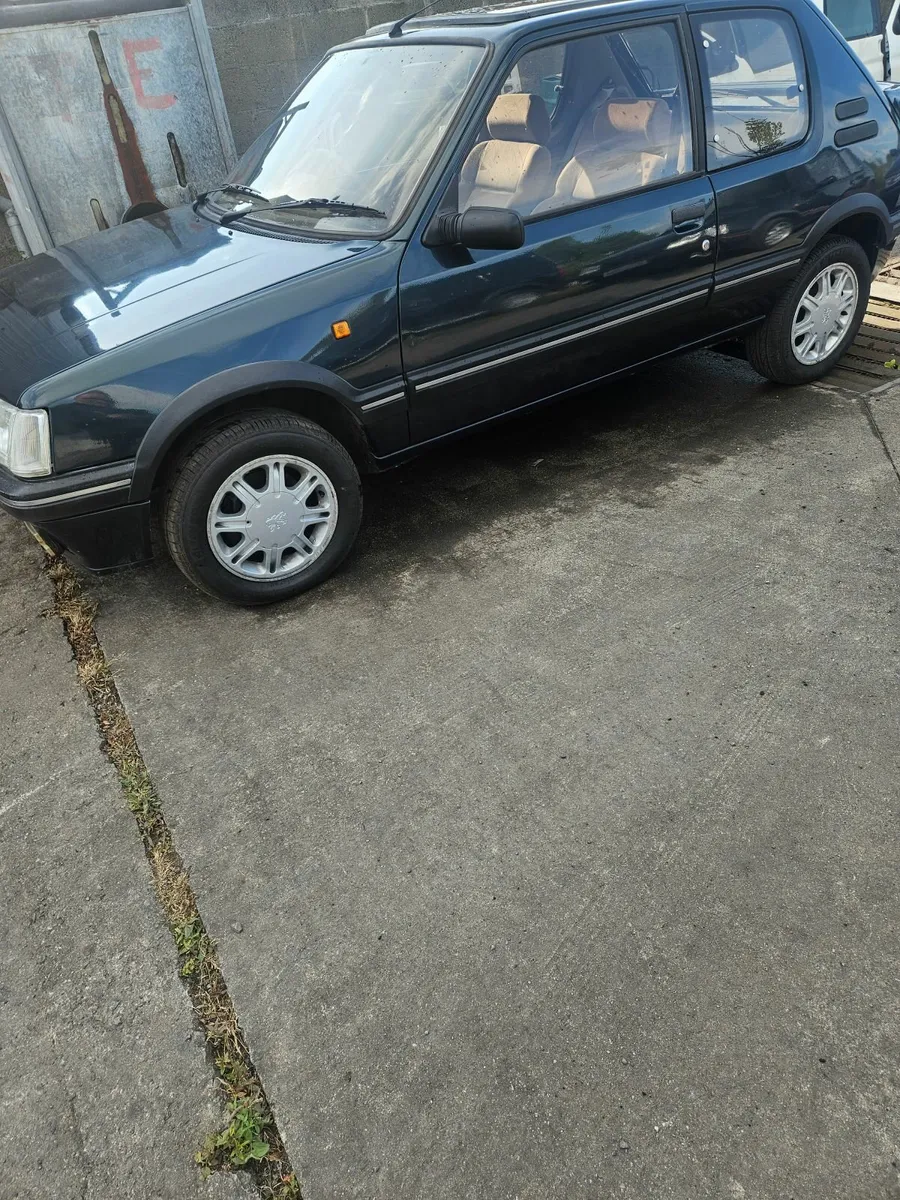 Peugeot 104 1983 and 205 stdt - Image 2
