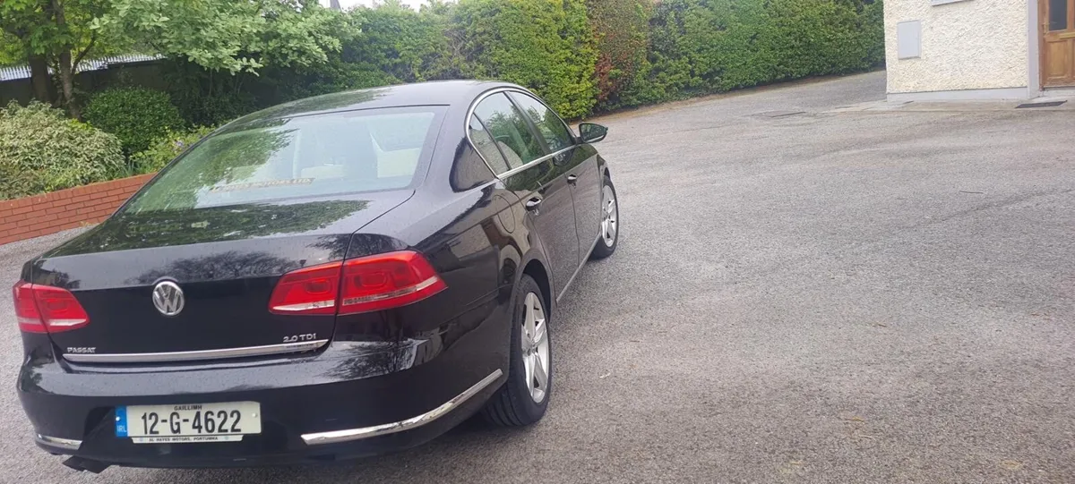 Volkswagen Passat - Image 1