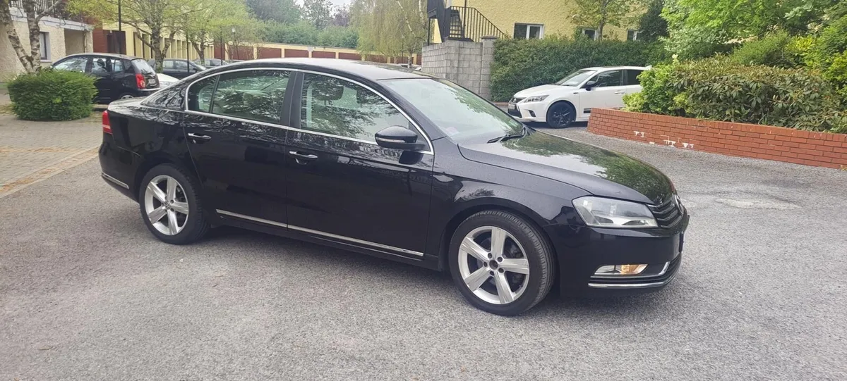 Volkswagen Passat - Image 3