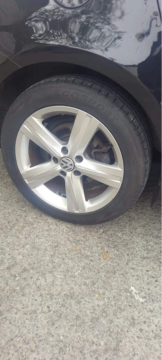 Volkswagen Passat - Image 4