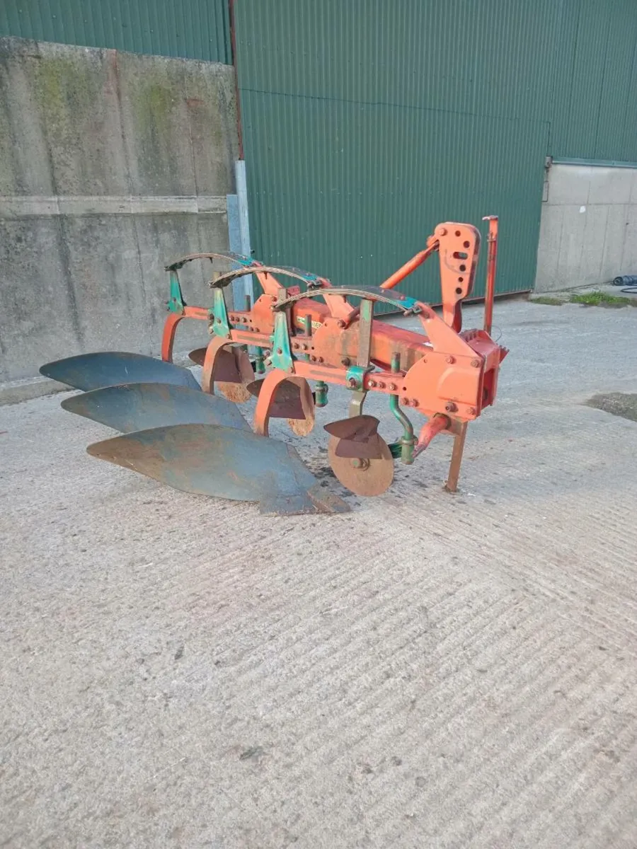 Kverneland 3 Furrow plough - Image 1