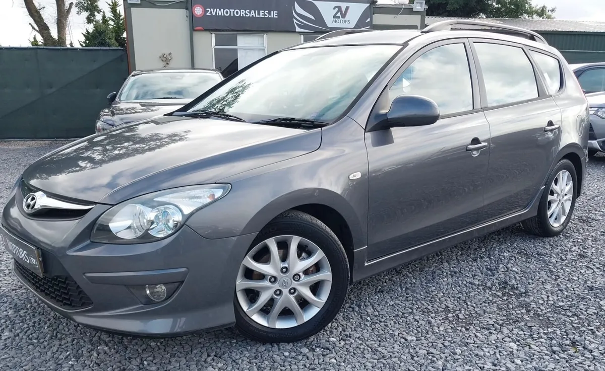 🔵 Hyundai i30 1.6 CRDi 90BHP AA Approved - Image 2