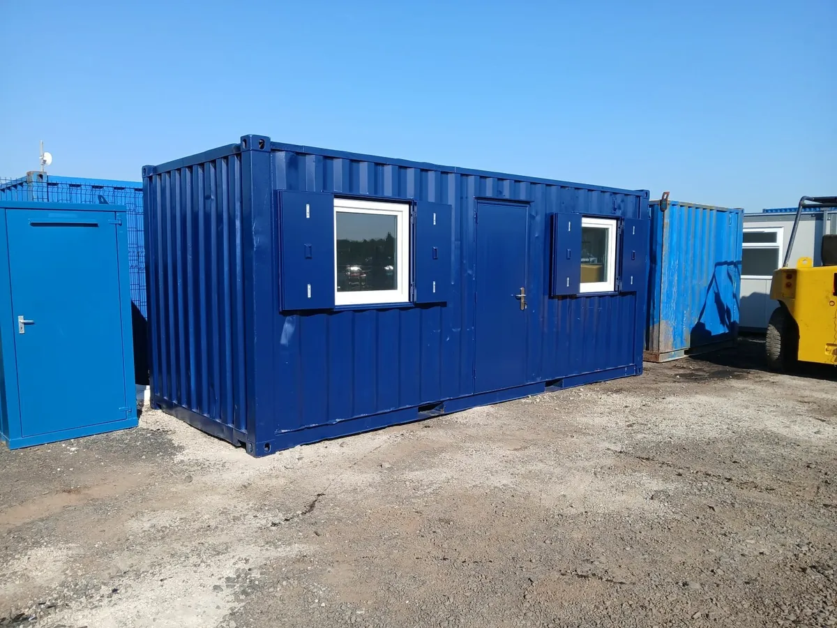 Cabins and containers - Image 1