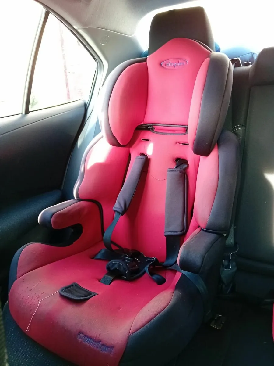 Free Stage 2/3 car seat - Image 1