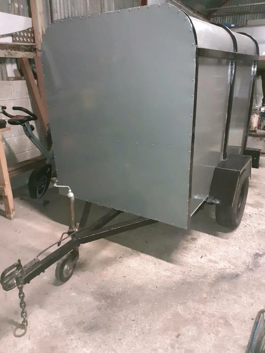 Trailer - Image 2