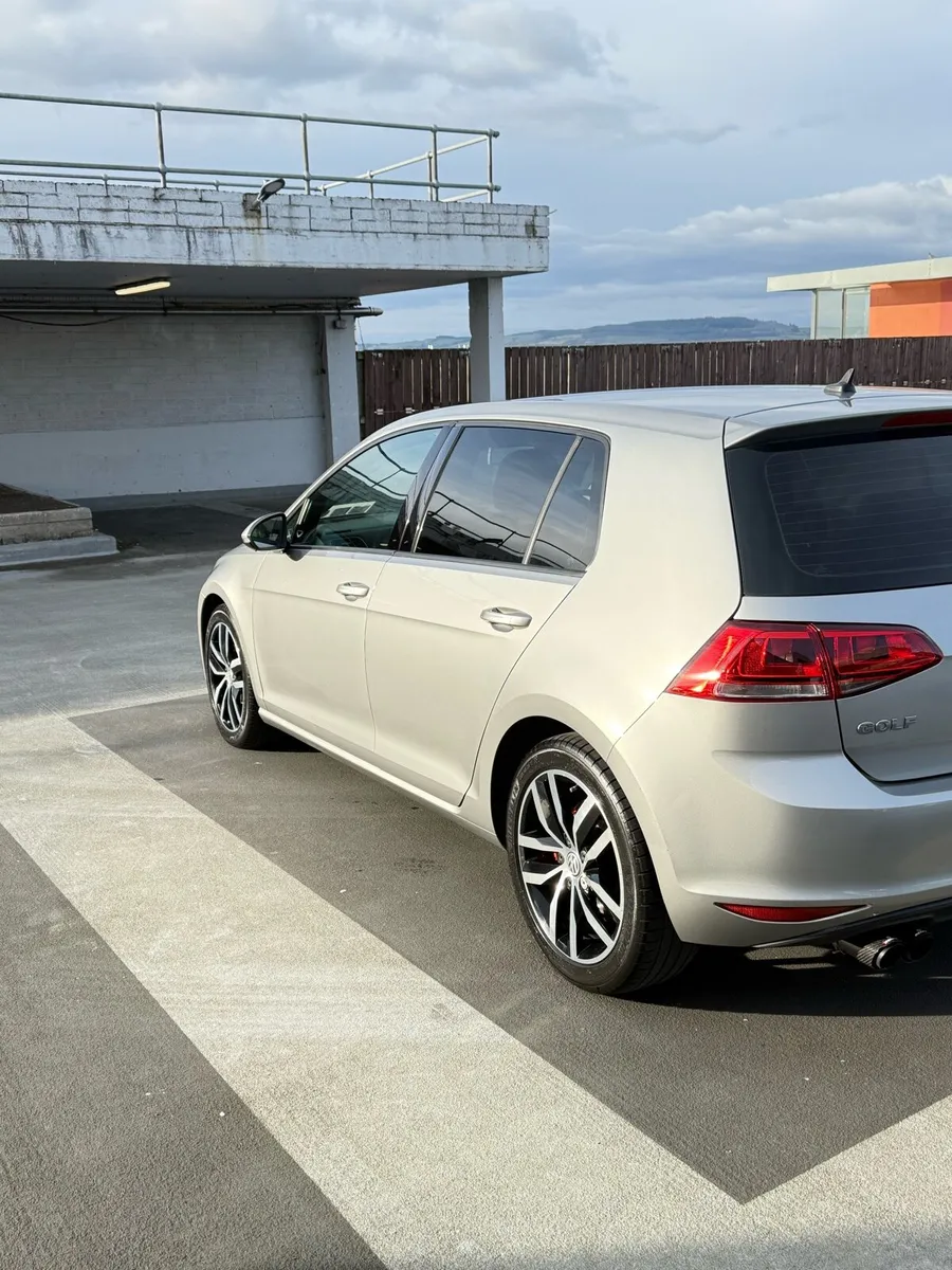 Vw Golf 1.4 TSI Highline Bluemotion - Image 4