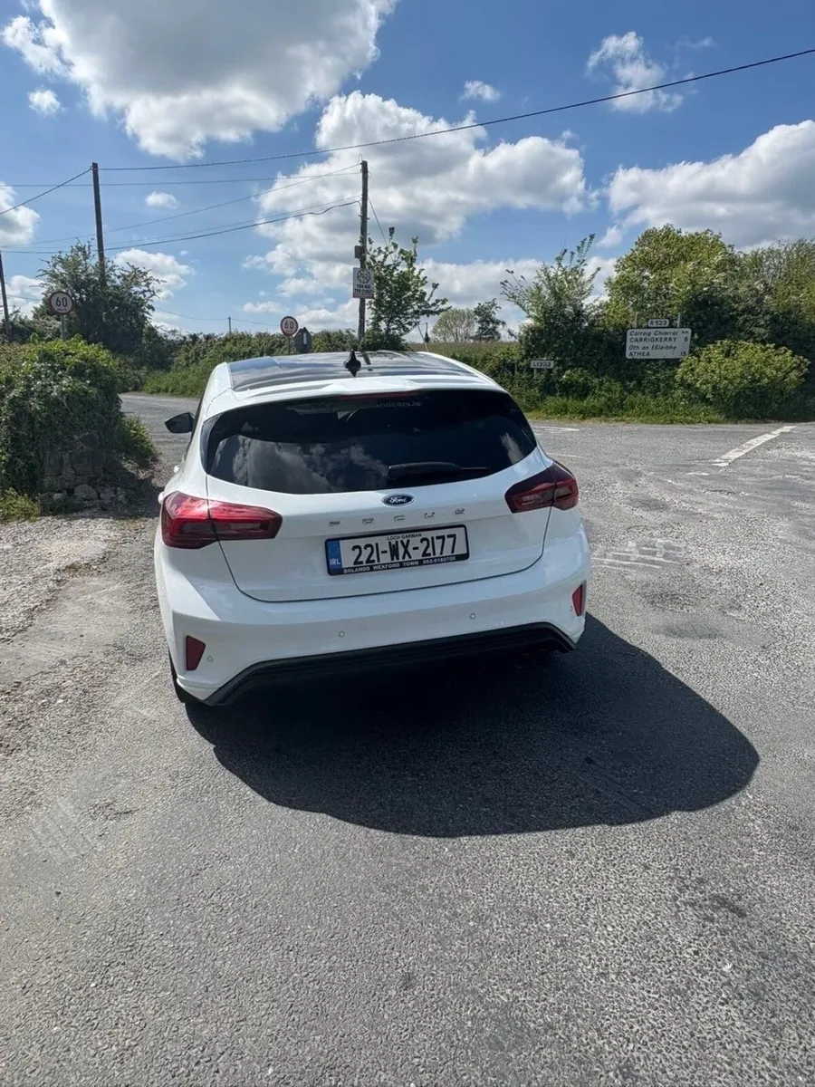 Ford Focus 2022 - Image 3