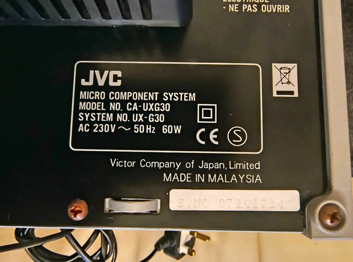 JVC Amplifier Mp3, CD, AUX, Radio AM FM - Image 4