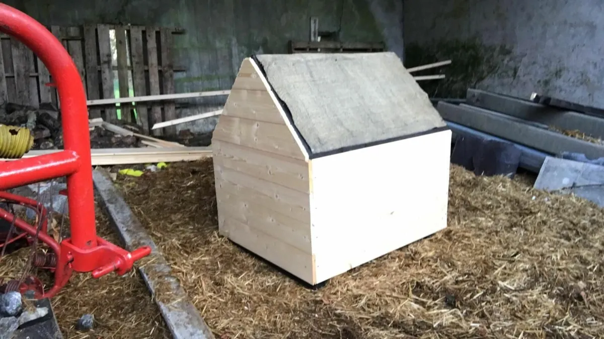 Robot Lawn Mower House - Image 3