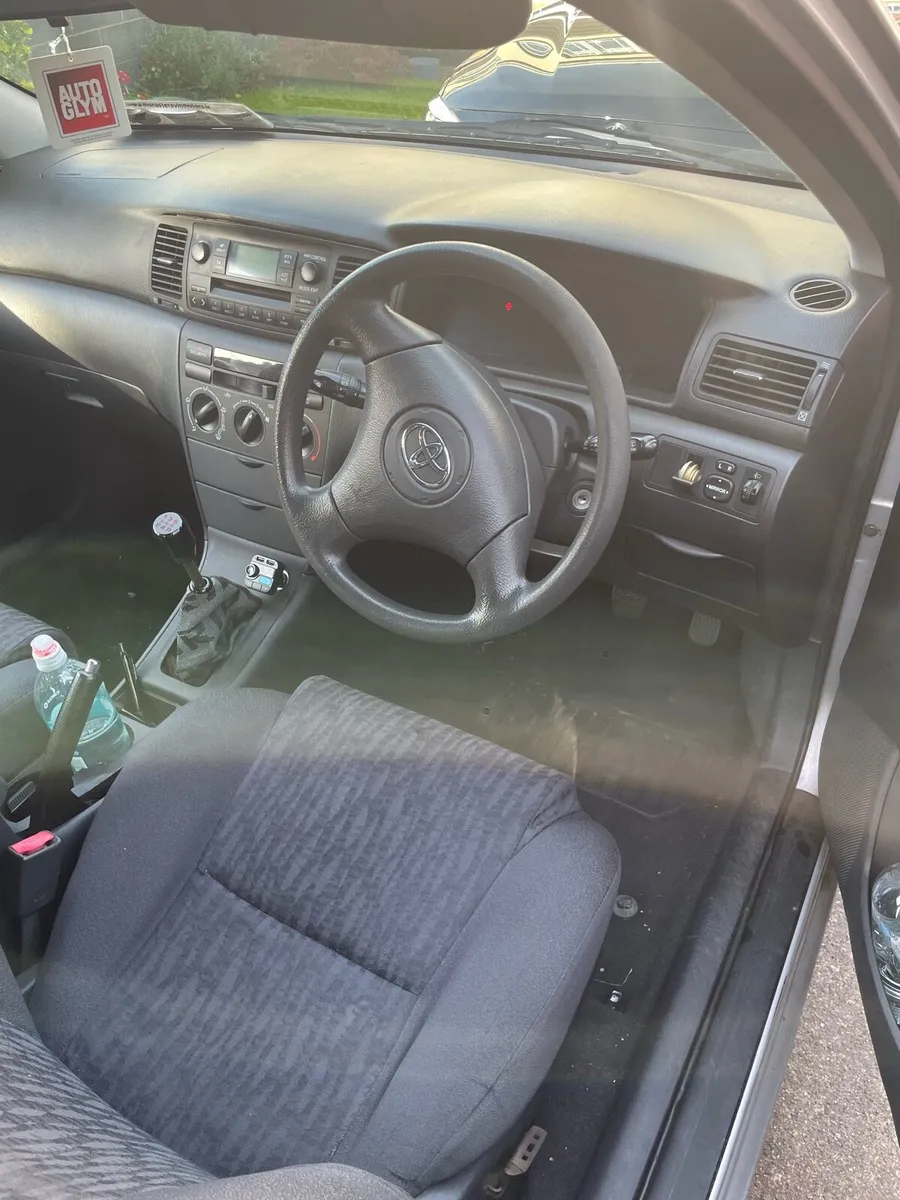 02 Toyota Corolla 2 door - Image 3
