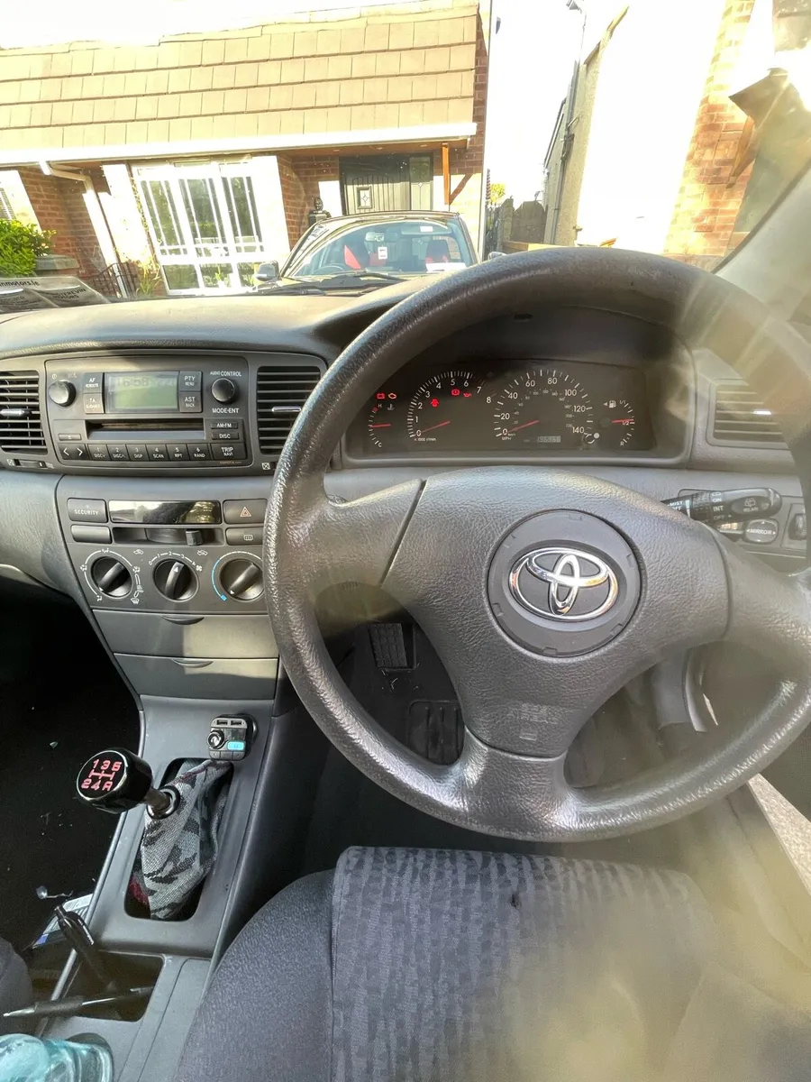 02 Toyota Corolla 2 door - Image 4