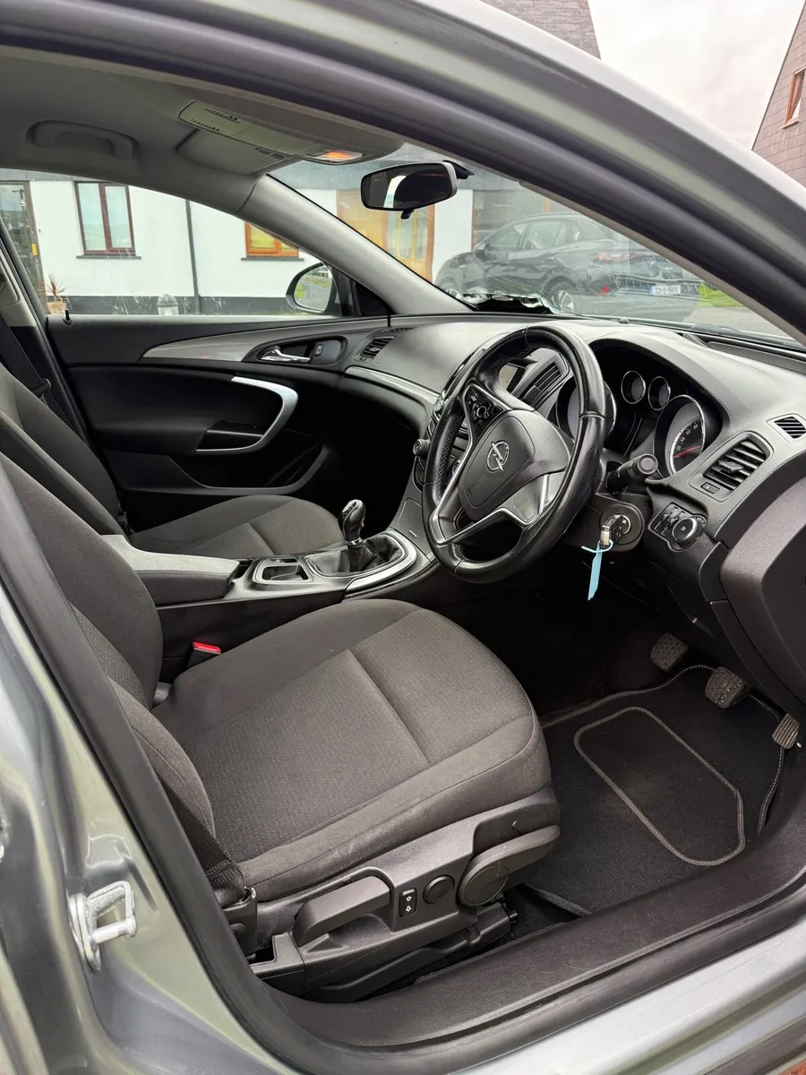 Car - Image 4